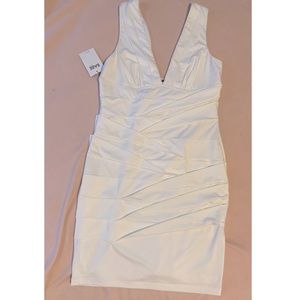IVORY WHITE, SLEEVELESS BANDAGE DRESS